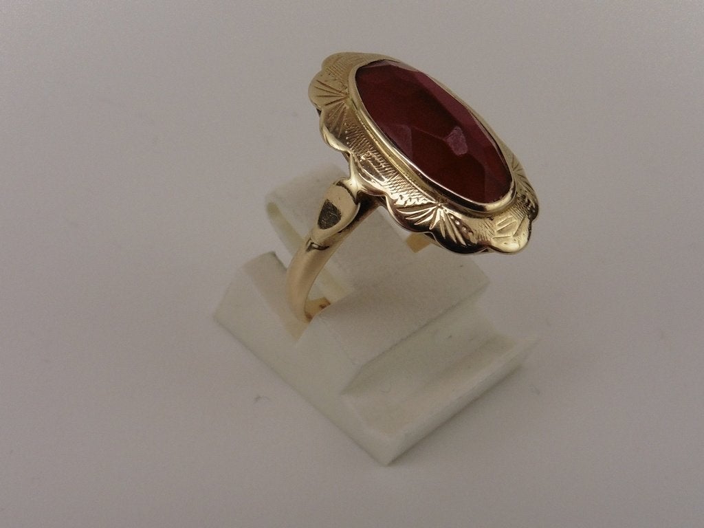 Gouden damesring met carneool                            G39, Overige kleuren, ., Ophalen of Verzenden, Kleiner dan 17