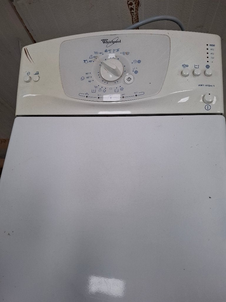 Whirlpool wasmachine bovenlader smal, Witgoed en Apparatuur, Ophalen, 1200 tot 1600 toeren, Gebruikt, 4 tot 6 kg