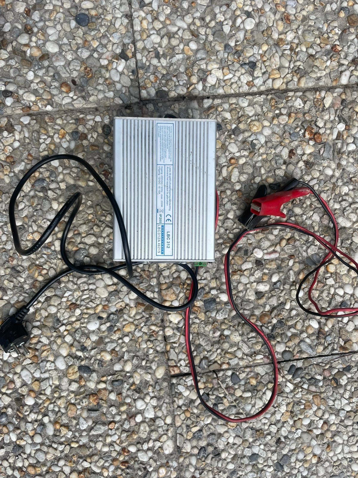 Acculader voor de  caravan (mover), Caravans en Kamperen, Caravan accessoires, Ophalen, Gebruikt