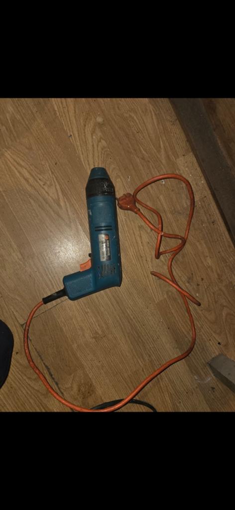 Boormachine - Gebruikt maar functioneel, Doe-het-zelf en Verbouw, Gereedschap | Boormachines, Ophalen, Gebruikt, Minder dan 400 watt