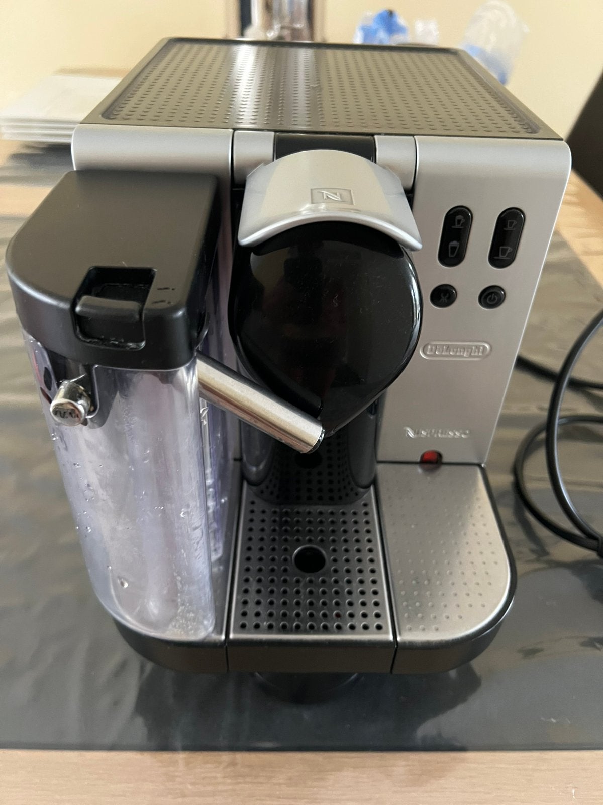 DeLonghi - Nespresso Lattissima koffiezetapparaat -zwart, Ophalen, Gebruikt