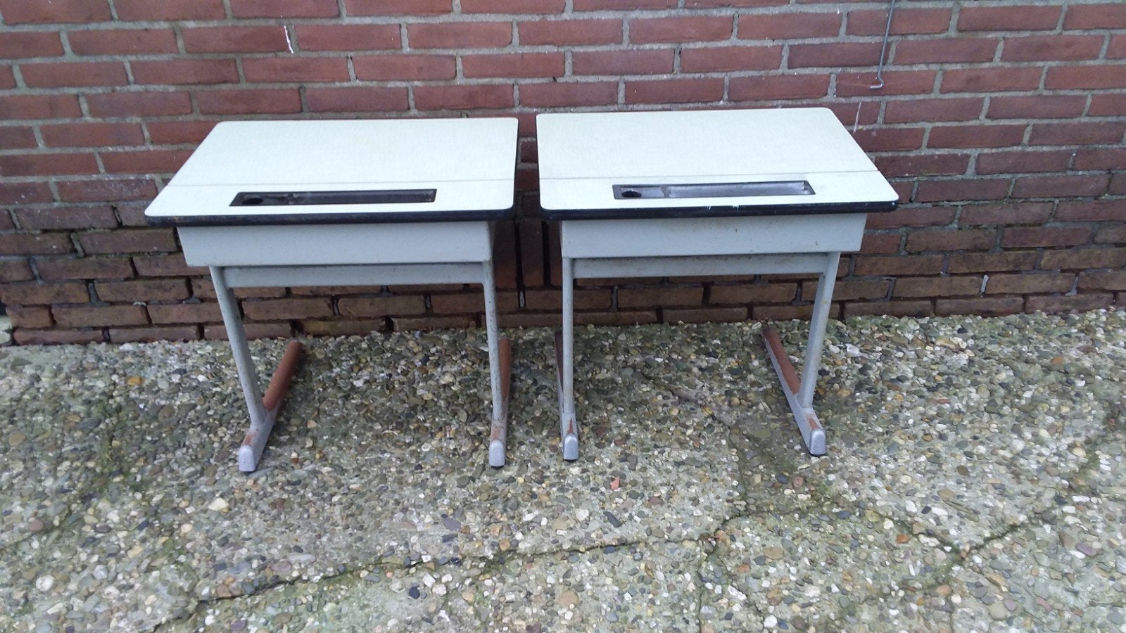 Brocante Kinderlessenaars, Ophalen