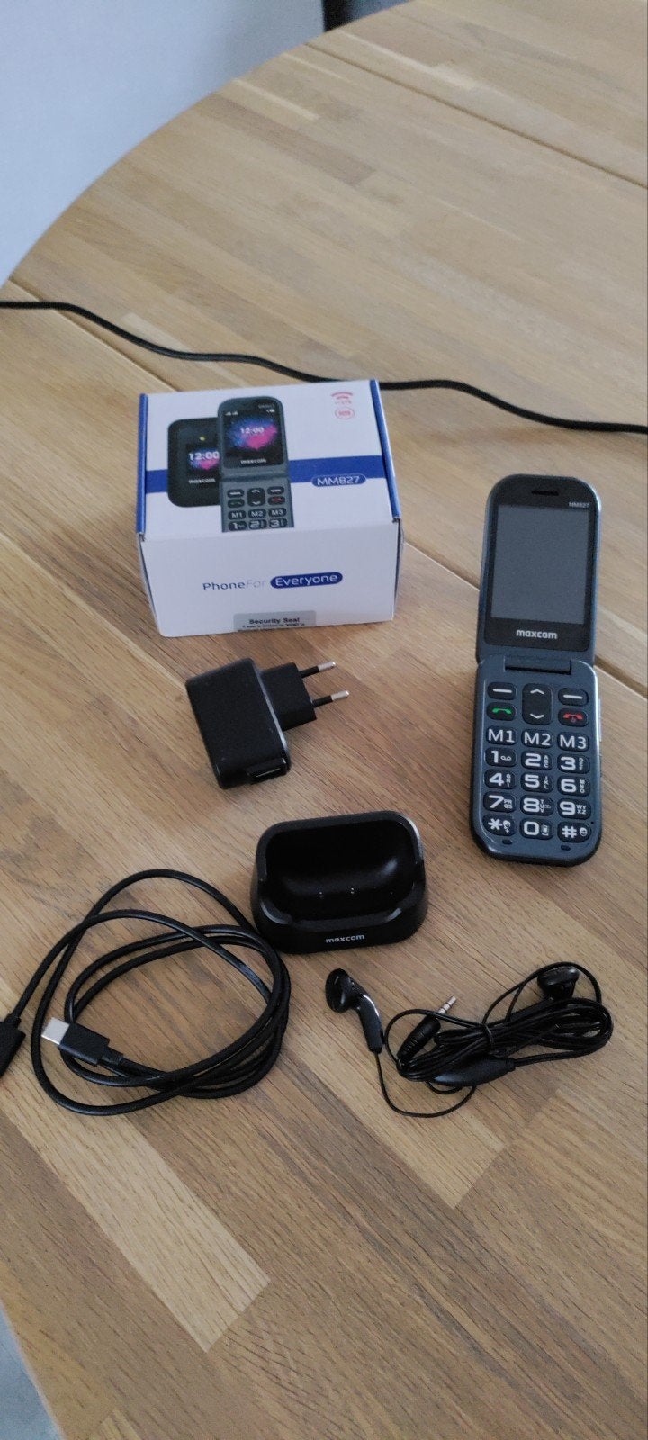Maxcom MM827 Senioren Mobiele Telefoon - Zeer Goede Staat, Inklapmodel, Ophalen of Verzenden, Zonder abonnement, Minder dan 3 megapixel