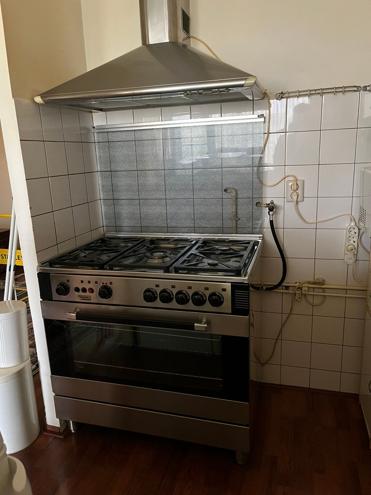 Bestron 5-pits gasfornuis + oven, Ophalen, Gebruikt, 60 cm of meer, Gas