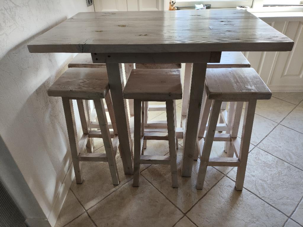 bartafel met 6 krukken ., Ophalen, Zo goed als nieuw