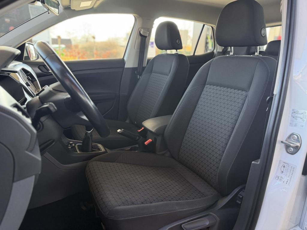 Volkswagen T-Cross 1.0 TSI Life 95pk | Navi | Parkeersensore, Voorwielaandrijving, 95 pk, 620 kg, Wit