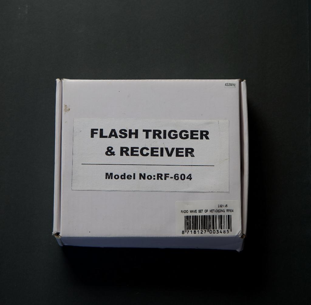 Falcon Eyes Flash trigger & receiver No: RF-604, Ophalen of Verzenden, Gebruikt, Overige typen