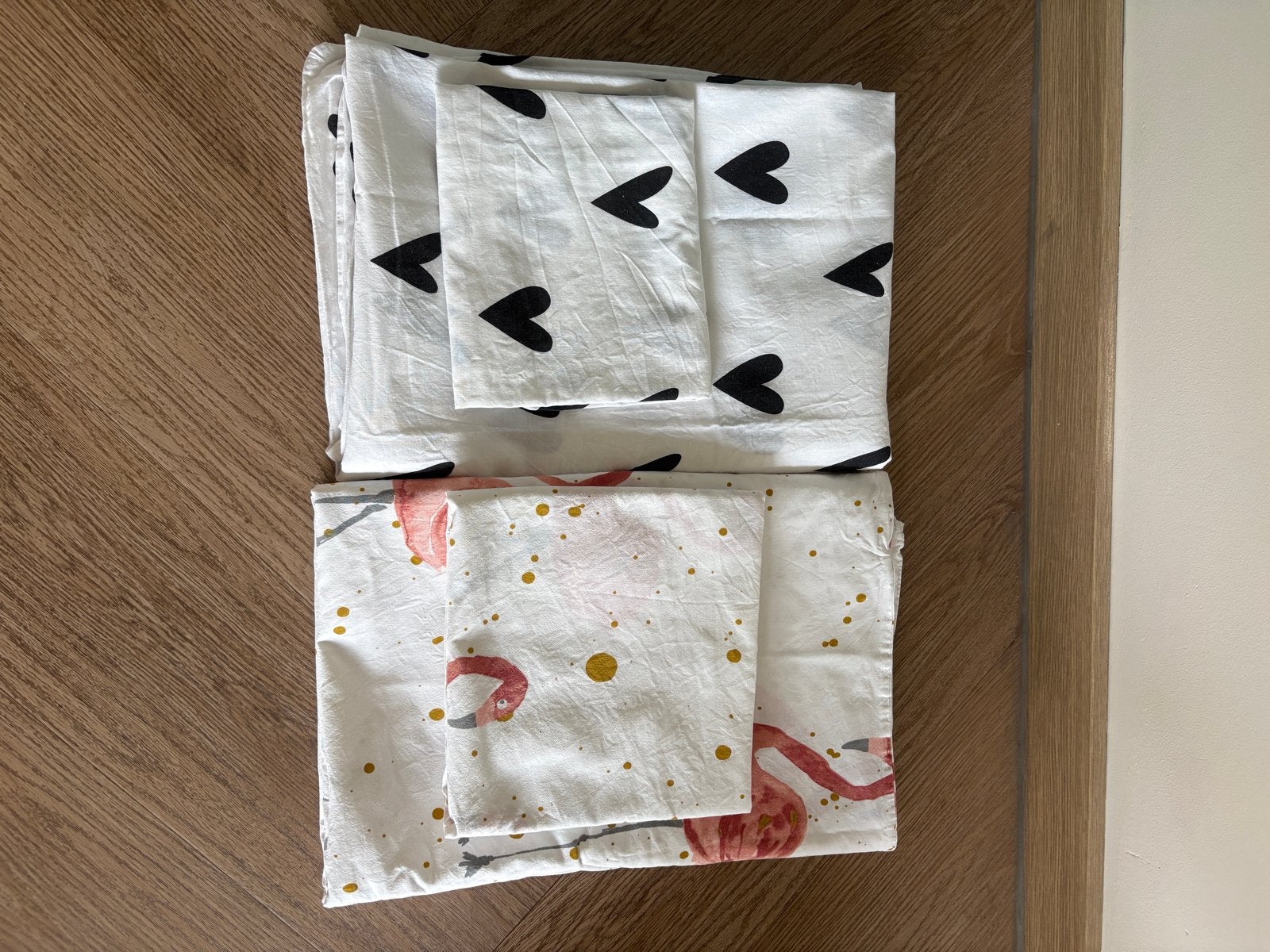 2 Dekbedovertrekken met 2 kussenslopen 120x150 cm, Gebruikt, Beddengoedset, Ophalen of Verzenden, Kinderbed