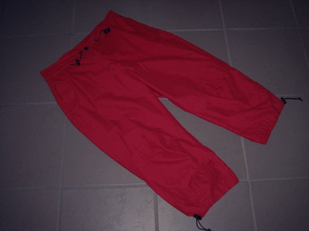 Sportieve diep rode 3/4 broek van NEW VIEW, 40-42 snazzeys, Maat 42/44 (L), Nieuw, Ophalen of Verzenden, New View