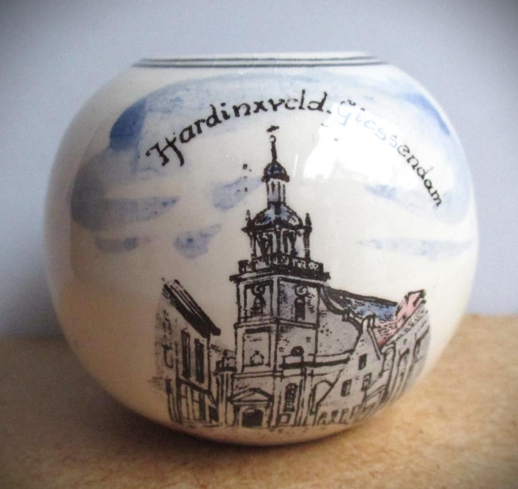 Hardinxveld Giessendam~Kruikje~Vaasje Dorpsgezicht, Antiek en Kunst, Curiosa en Brocante, Ophalen of Verzenden