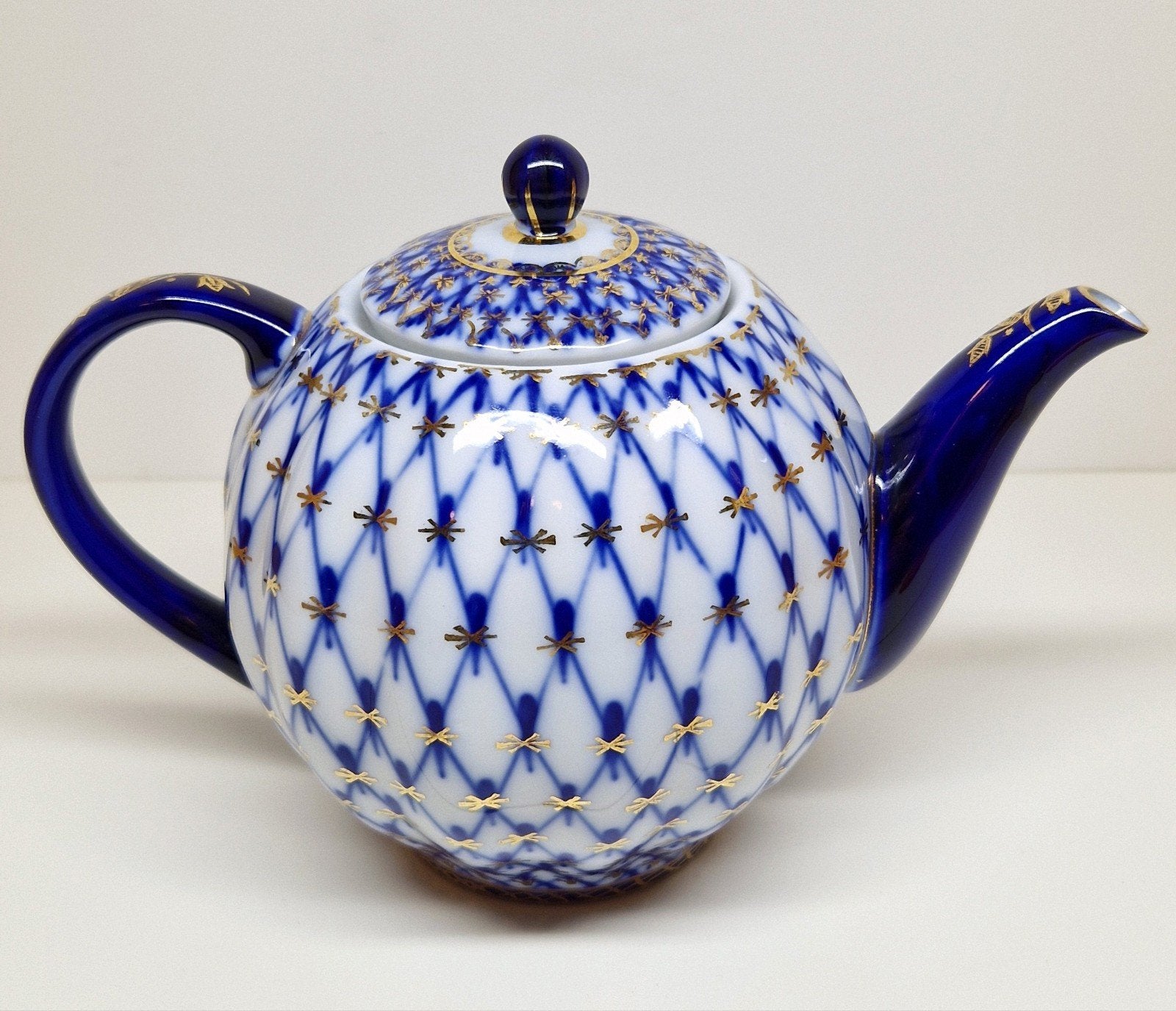Porseleinen theepot Cobalt Net Lomonosov, eind 20e eeuw., Antiek en Kunst, Antiek | Porselein, Ophalen of Verzenden
