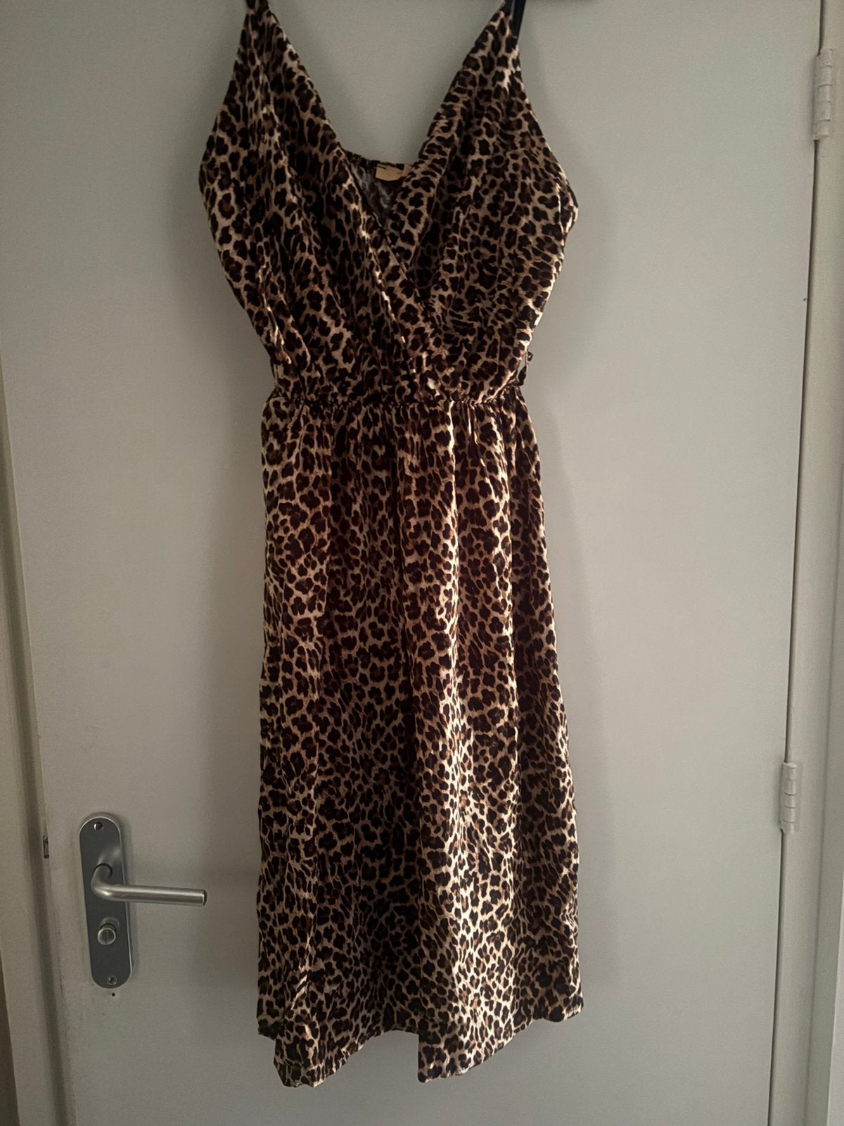 Nieuw jumpsuit mt 44, Kleding | Dames, Verzenden, Zo goed als nieuw, Maat 42/44 (L), Bruin