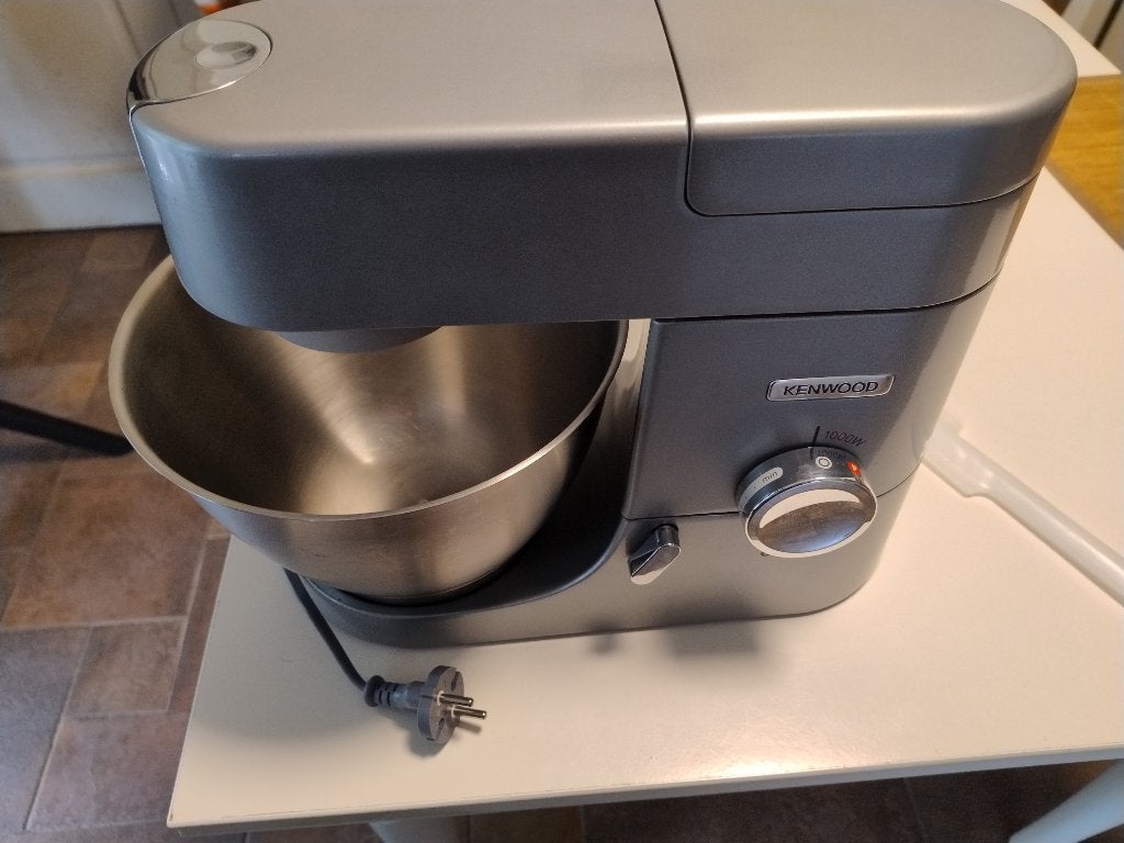 Keukenmixer "Chef" van Kenwood, Witgoed en Apparatuur, 4 liter of meer, Ophalen, Zo goed als nieuw, 3 snelheden of meer