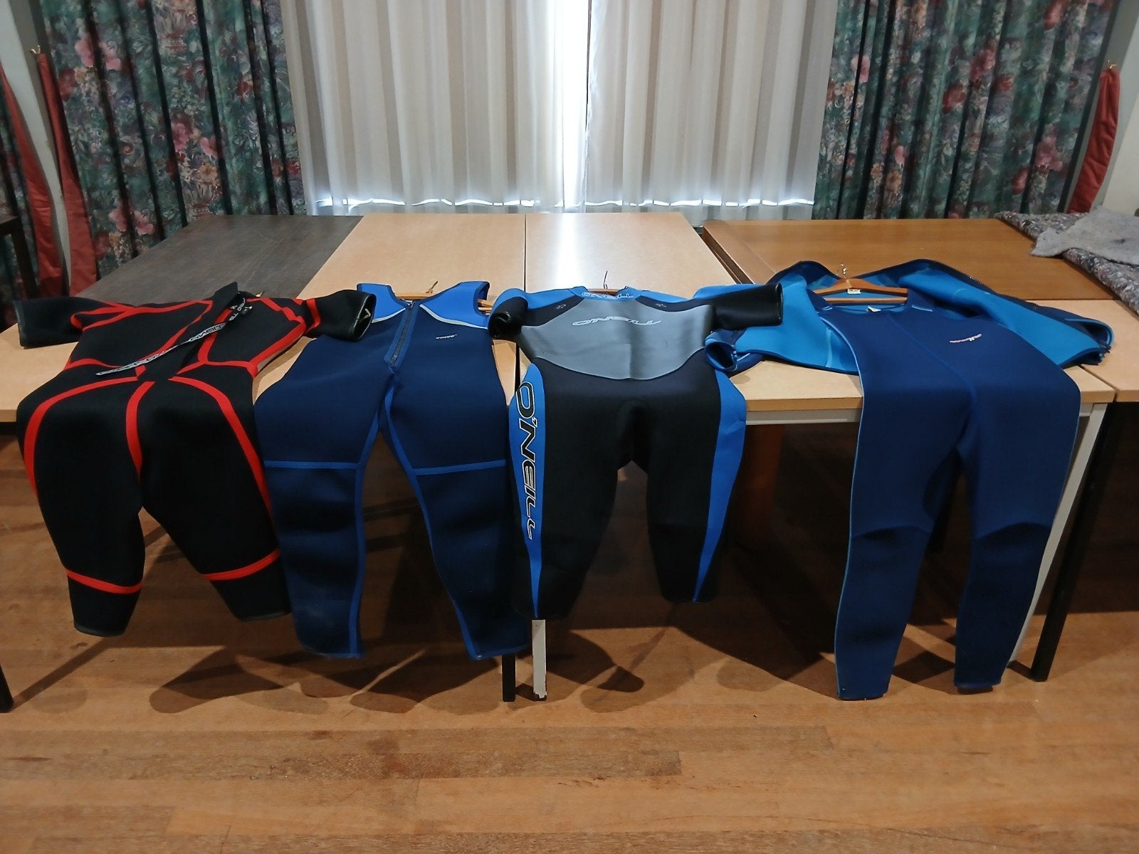 Diverse wetsuits van verschillende merken, dames/heren maat, Watersport en Boten, Watersportkleding, Ophalen of Verzenden, Gebruikt