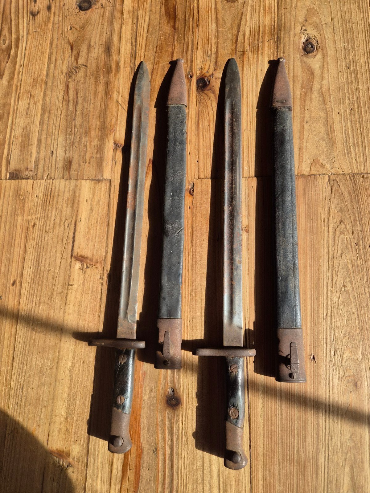 Artillerie Bajonetten met Leren Schede voor Mauser M1916, Ophalen, Landmacht, Overige gebieden, Mes of Dolk