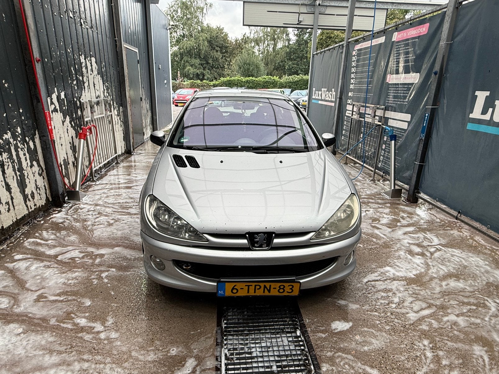 Peugeot 206 1.6 16V Gentry 3D 2004 Grijs, 40 €/maand, Zwart, Electronic Stability Program (ESP), 988 kg