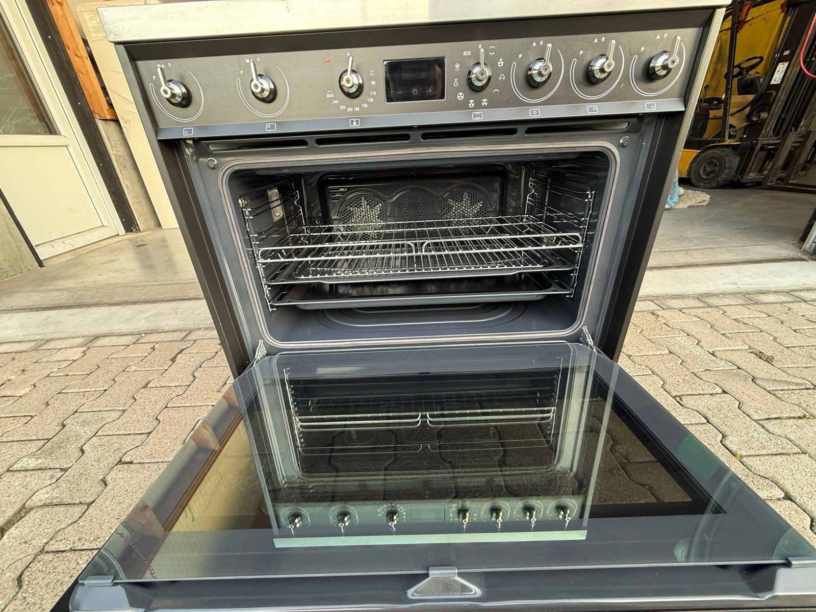 Smeg Fornuis met Inductiekookplaat en Oven, Bella, 60 cm of meer, Grill, Zo goed als nieuw