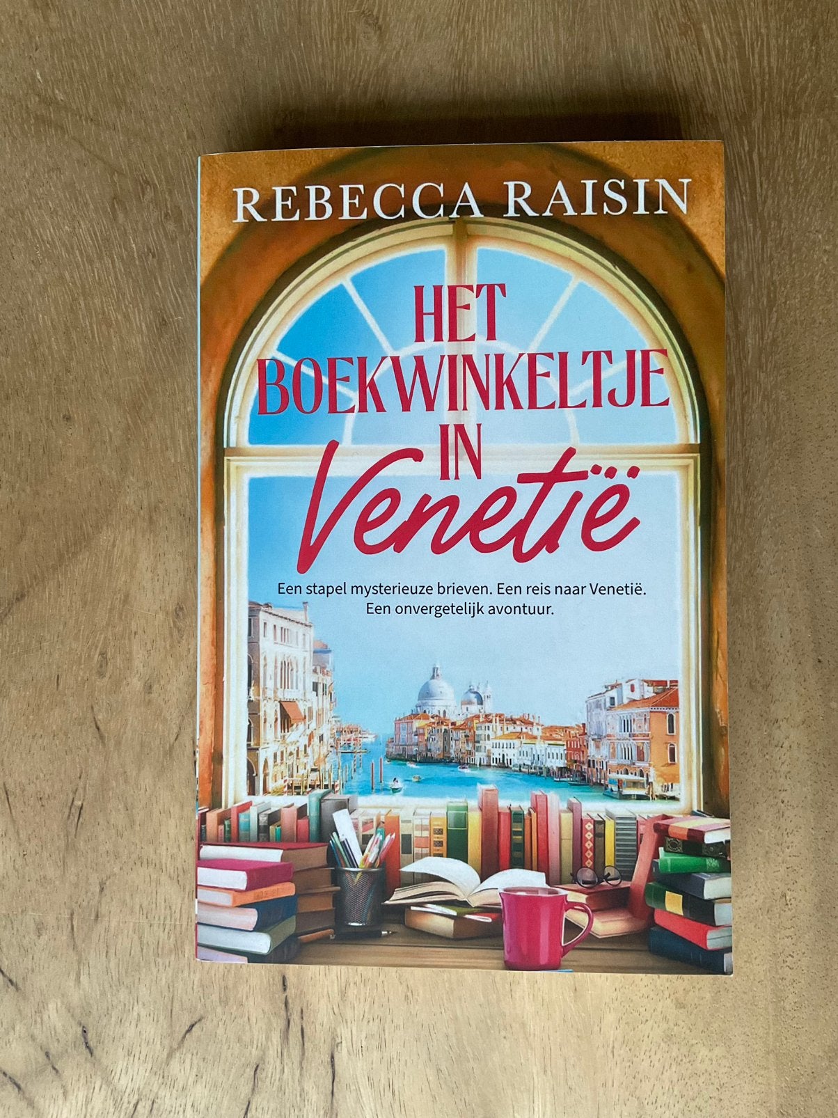 Het boekwinkeltje in Venetië - Rebecca Raisin, Ophalen of Verzenden, Zo goed als nieuw