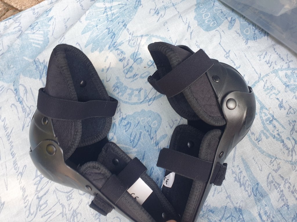 Ufo kinder knie scheen beschermers met scharnier kap, Ophalen, Nieuw met kaartje, Kinderen, Motorcrosskleding