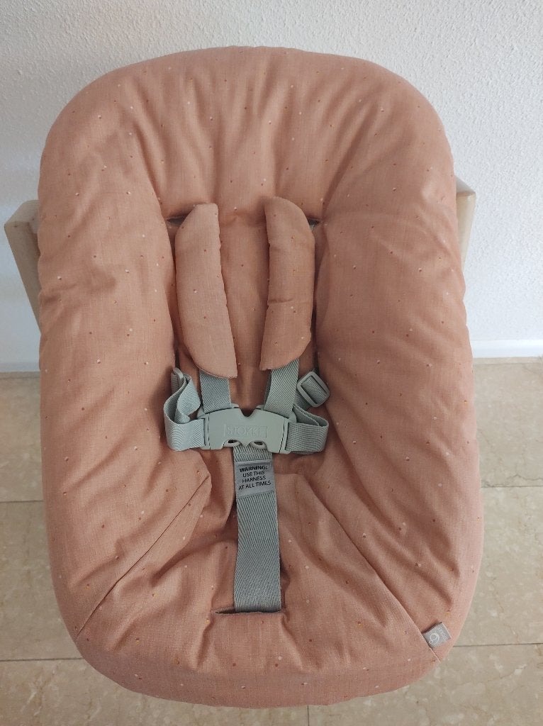 Stokke Tripp Trapp Newborn Coral Confetti / zalm roze., Ophalen of Verzenden, Zo goed als nieuw, Meegroeistoel, Gordel(s)