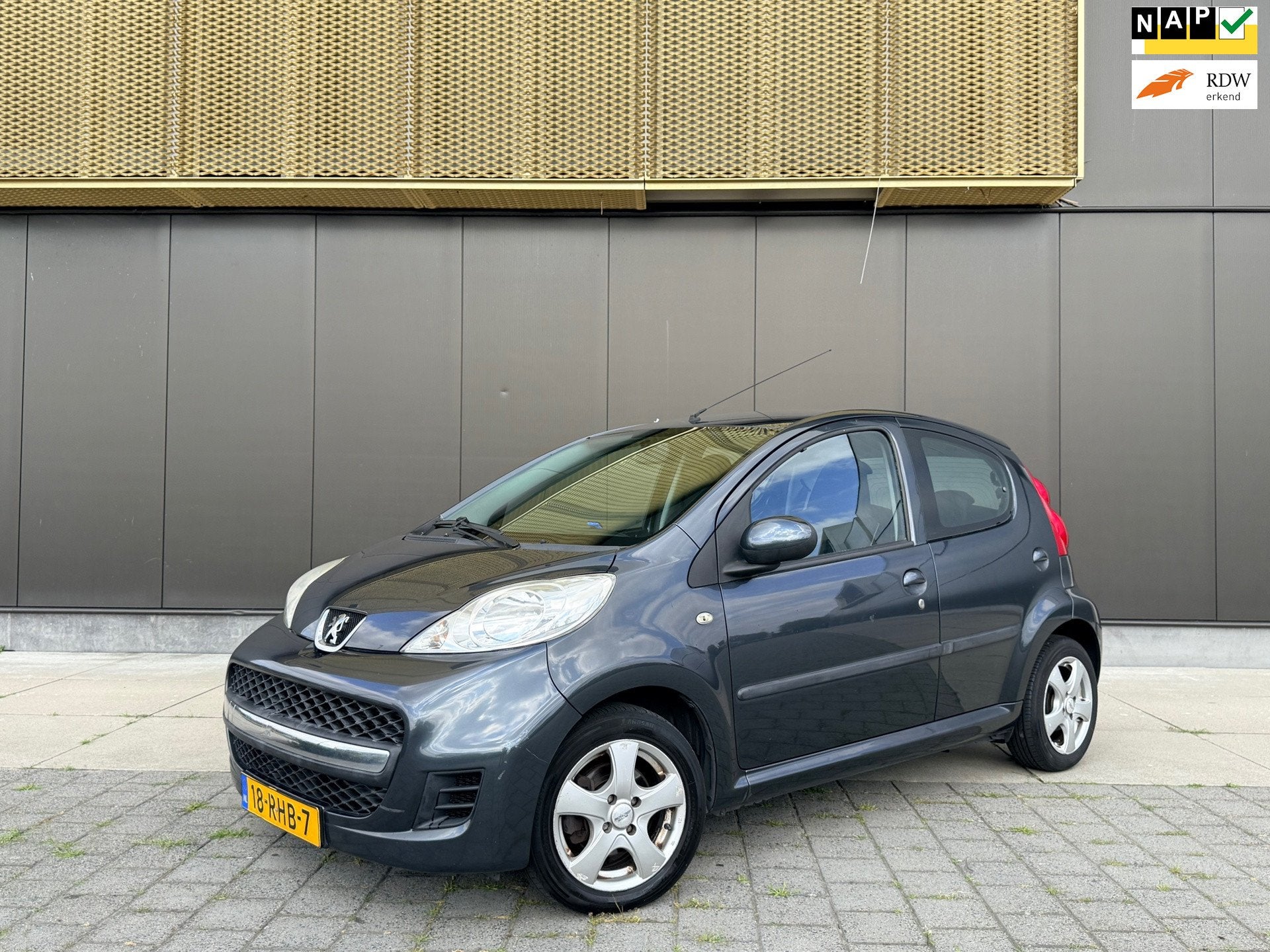 Peugeot 107 1.0-12V XS | Nwe APK | Airco | LM Velge | CV | T, Voorwielaandrijving, Euro 5, Gebruikt, 4 stoelen