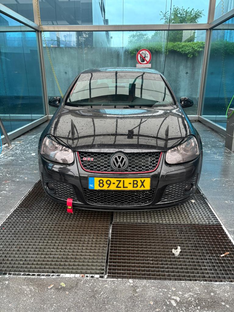 Volkswagen Golf 5 2.0 GTI, Auto's, Volkswagen, 4 cilinders, Zwart, Bruin, 710 kg