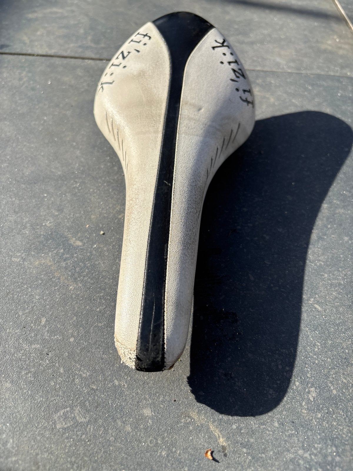 Fizik fietszadel, Gebruikt, Overige materialen, Ophalen of Verzenden, Zadel