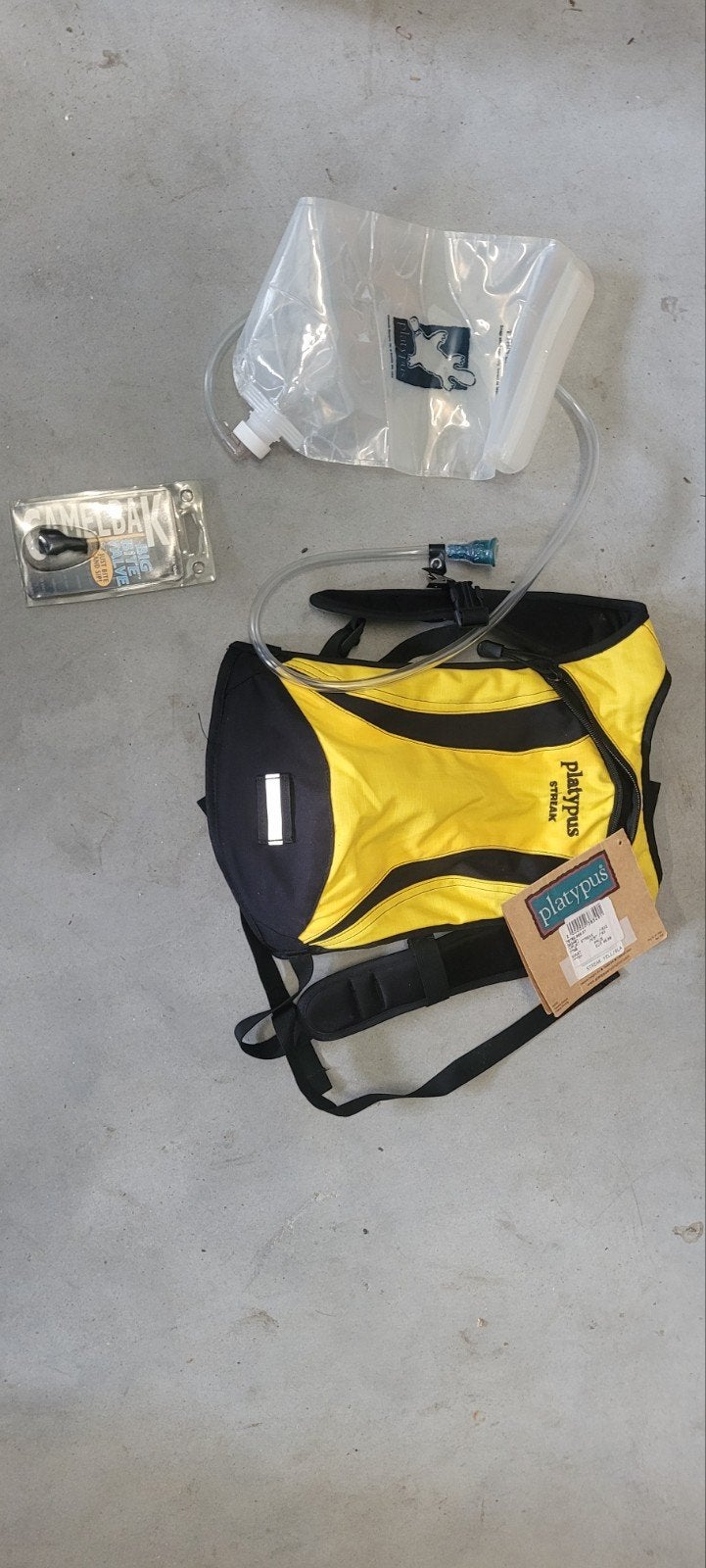 Platypus Streak Hydratatie Rugzak met Camelbak Ventiel, Ophalen, Zo goed als nieuw