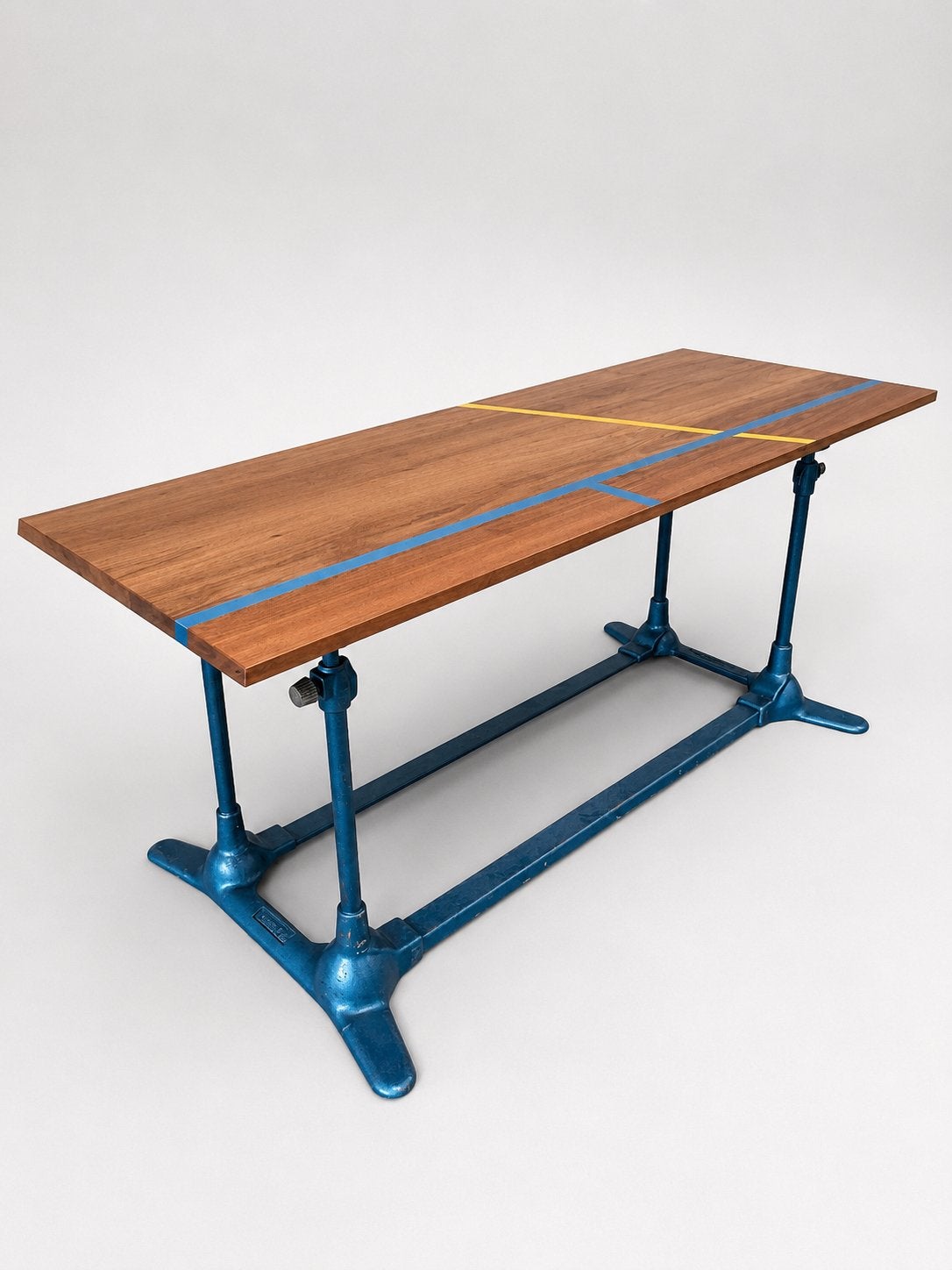 Unieke industriële tafel van oude gymzaalvloer & turnbrug, 200 cm of meer, Zo goed als nieuw, Rechthoekig, 50 tot 100 cm