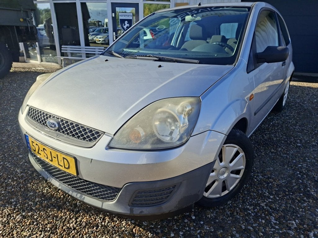 Ford Fiesta 1.3-8V Champion, Auto's, 100 kg, 1299 cc, 4 cilinders, Radio