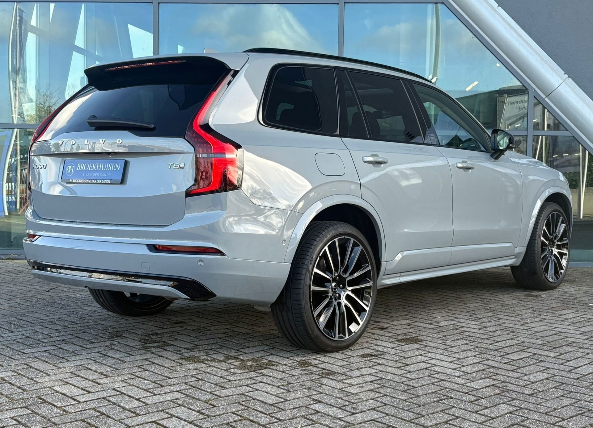 Volvo XC90 2.0 T8 Plug-in hybrid AWD Ultra Dark 455pk Massag, Adaptive Cruise Control, Gebruikt, Zwart, 4 cilinders