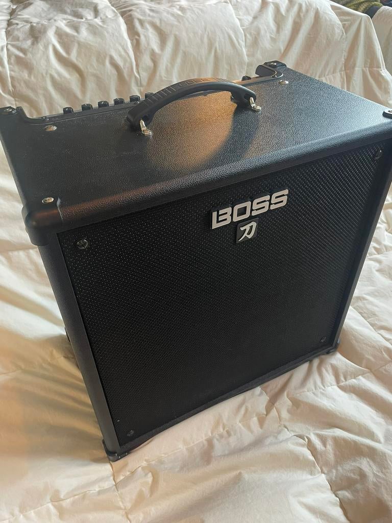 Boss Katana-110 Bass 60 Watt basgitaarversterker combo, Muziek en Instrumenten, Versterkers | Bas en Gitaar, Ophalen, Zo goed als nieuw