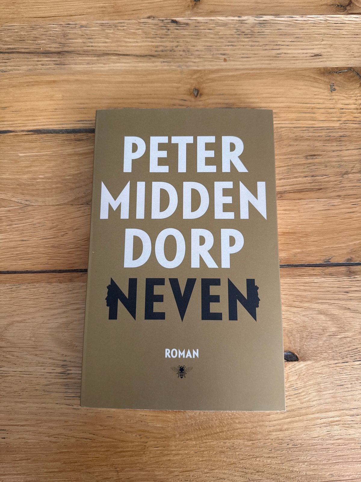 Peter Middendorp - Neven (Roman), Ophalen of Verzenden, Zo goed als nieuw