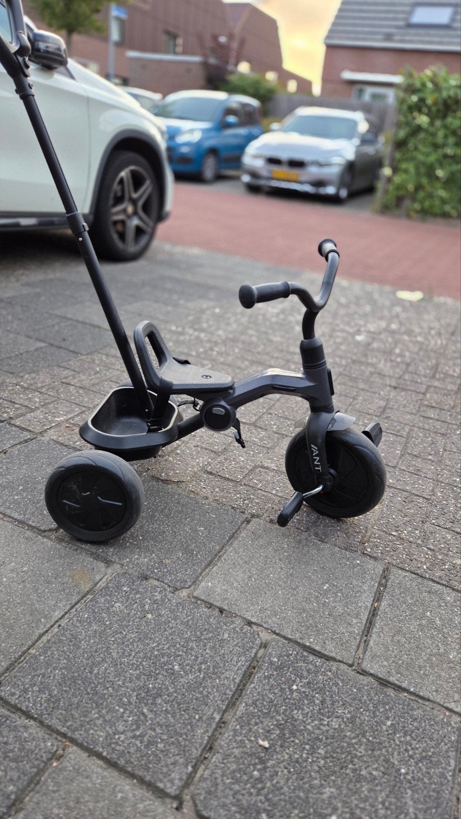 Kinderdriewieler met duwstang - Zo goed als nieuw, Ophalen, Duwstang, Zo goed als nieuw, Onbekend