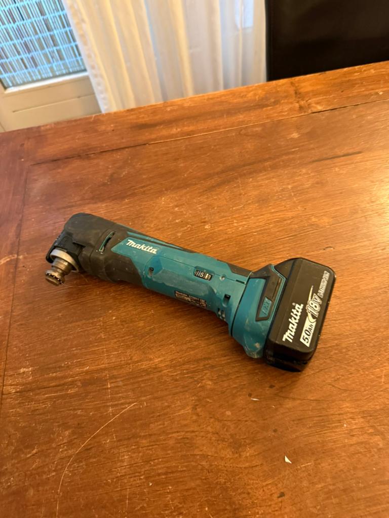 Te koop makita DTM 51 Z, Doe-het-zelf en Verbouw, Gereedschap | Handgereedschap, Ophalen of Verzenden, Gebruikt