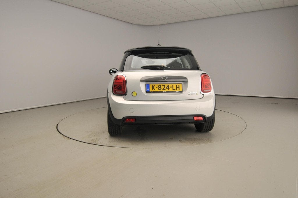 MINI 3-deurs Electric | LED | Navigatie | Sportstoelen | Cli, Auto's, Mini, Stof, 4 stoelen, Origineel Nederlands, 184 pk