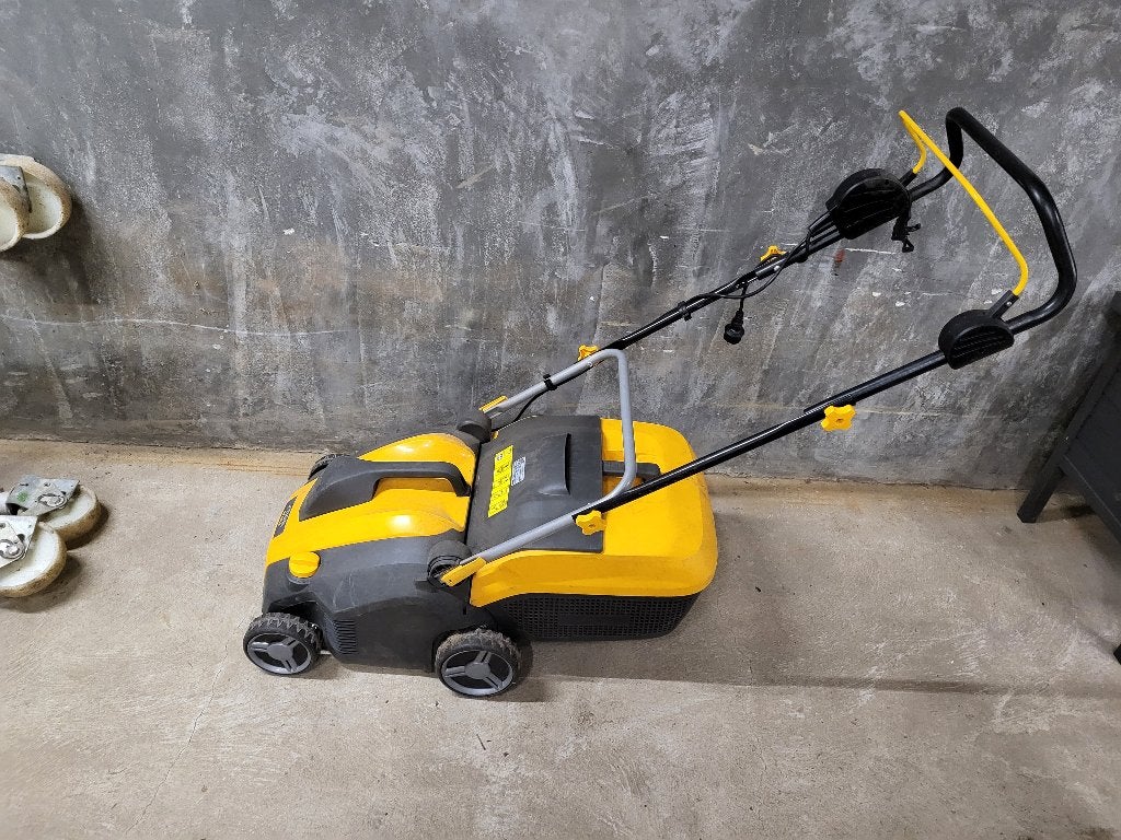 Stiga verticuteermachine, Ophalen, Zo goed als nieuw, Elektrisch, Stiga