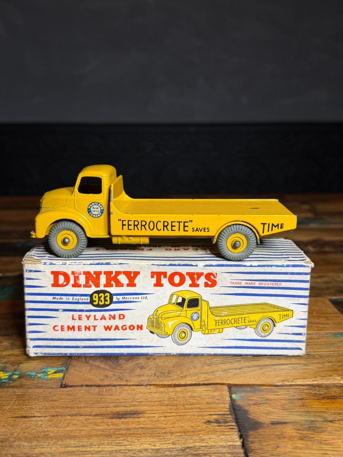 Dinky Toys 933 Leyland Cement Wagon – originele 533/933 doos, Ophalen of Verzenden, Zo goed als nieuw, Bus of Vrachtwagen, Dinky Toys