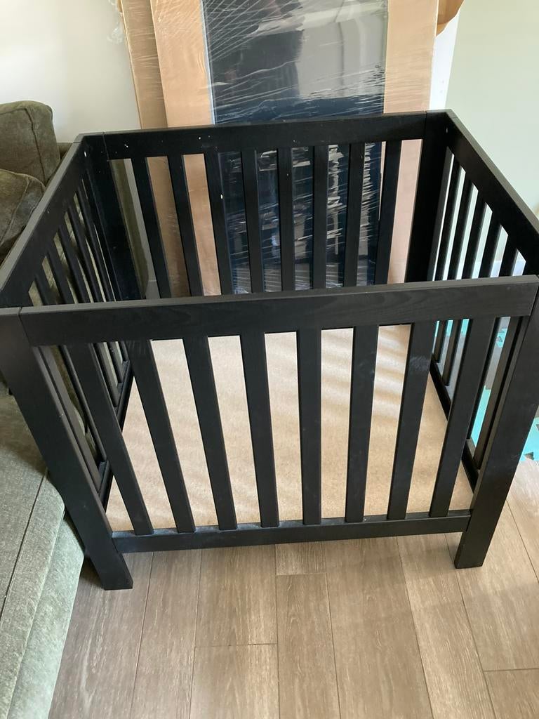 Zwarte box inc boxkleed, Ophalen of Verzenden, Zo goed als nieuw, Boxkleed
