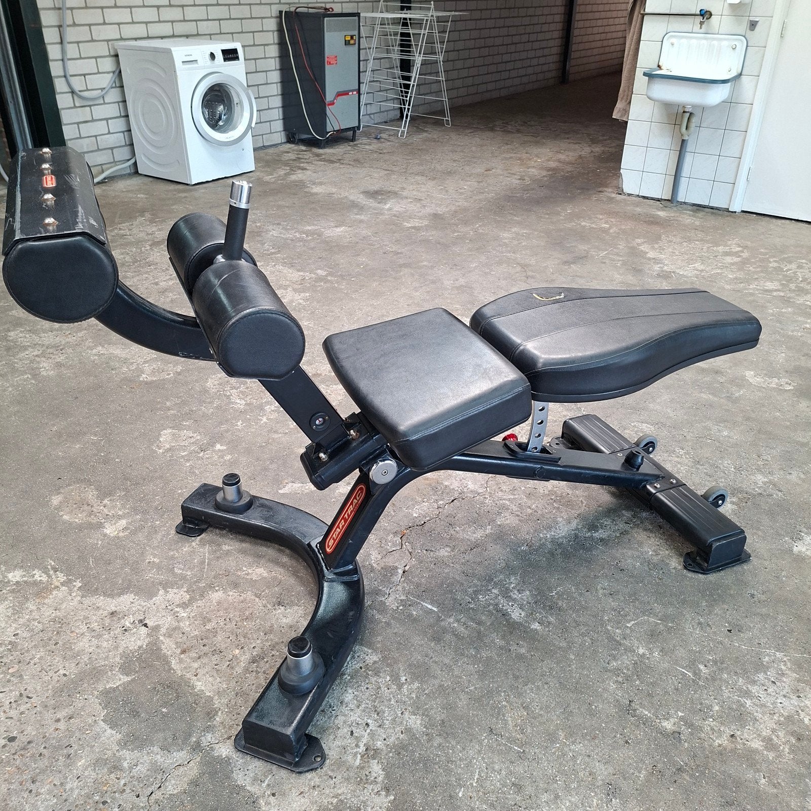 Star Trac Abdominal Crunch Bench, Sport en Fitness, Fitnessmaterialen, Ophalen, Gebruikt, Fitnessbank