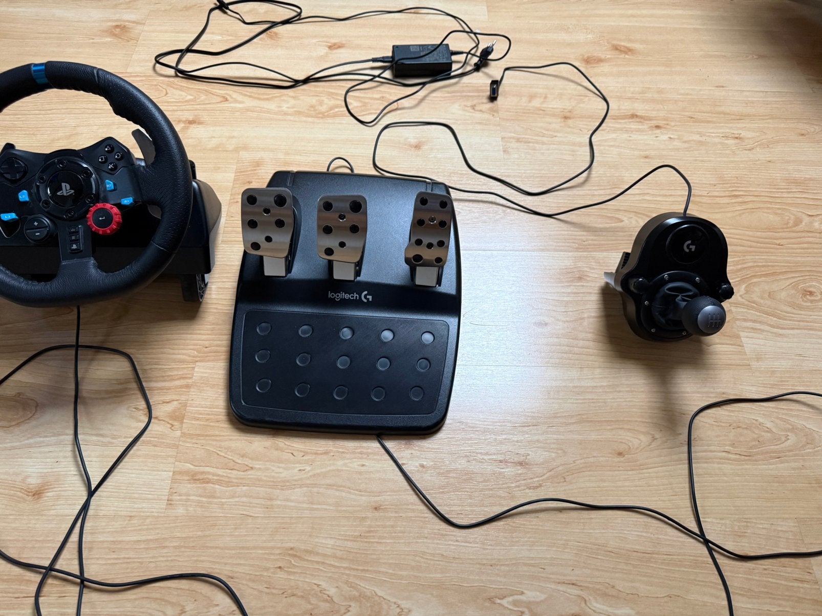 Logitech G29 racestuur + pedalen + schakelpook, Ophalen, Zo goed als nieuw