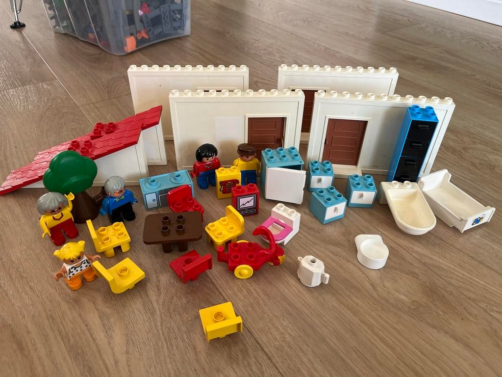 Lego Duplo Huis met Meubels en Poppetjes, Kinderen en Baby's, Speelgoed | Duplo en Lego, Inclusief minifiguren, Gebruikt, Overige thema's
