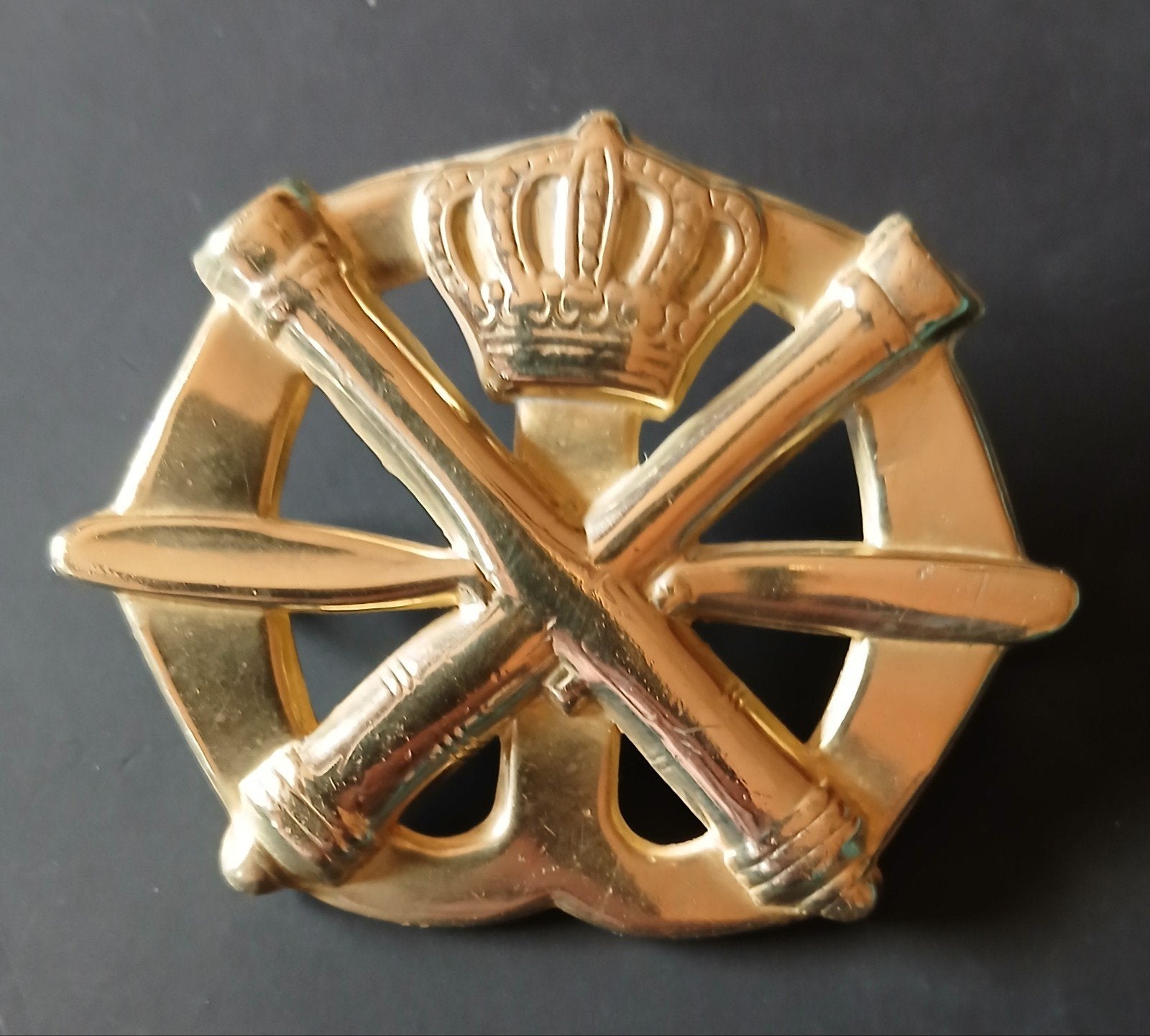 Emnleem PaLau met kroon, Verzamelen, Ophalen of Verzenden, Landmacht, Nederland, Embleem of Badge
