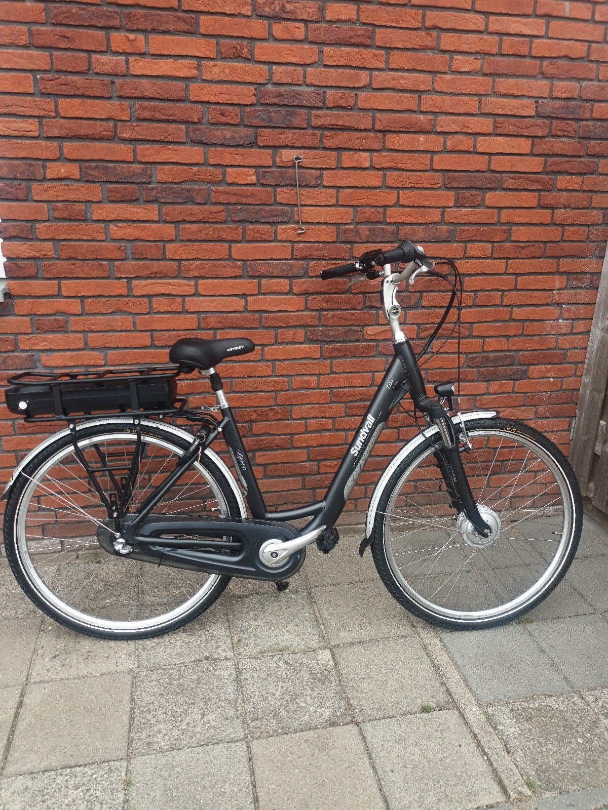 Sundvall Sintra 28" 3v nieuwe 748wh accu! izgs (20,8ah), Zo goed als nieuw, 47 tot 51 cm, 50 km per accu of meer, Ophalen