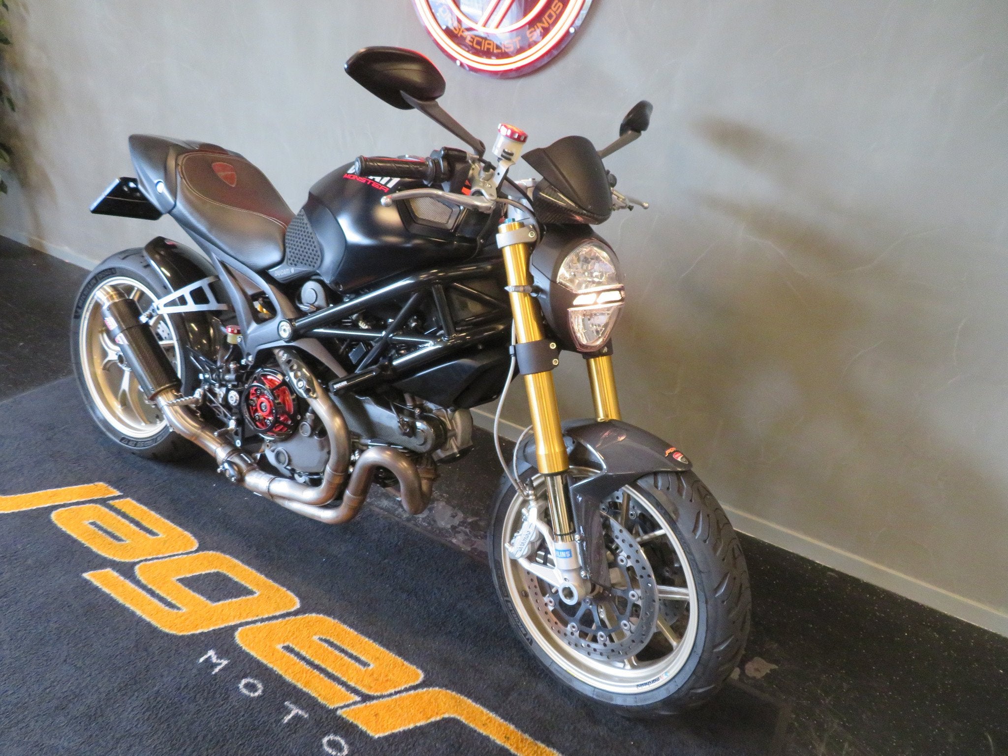 Ducati MONSTER 1100 S OHLINS SC TOPPER! (bj 2009), Motoren, Motoren | Ducati, Bedrijf, Naked bike
