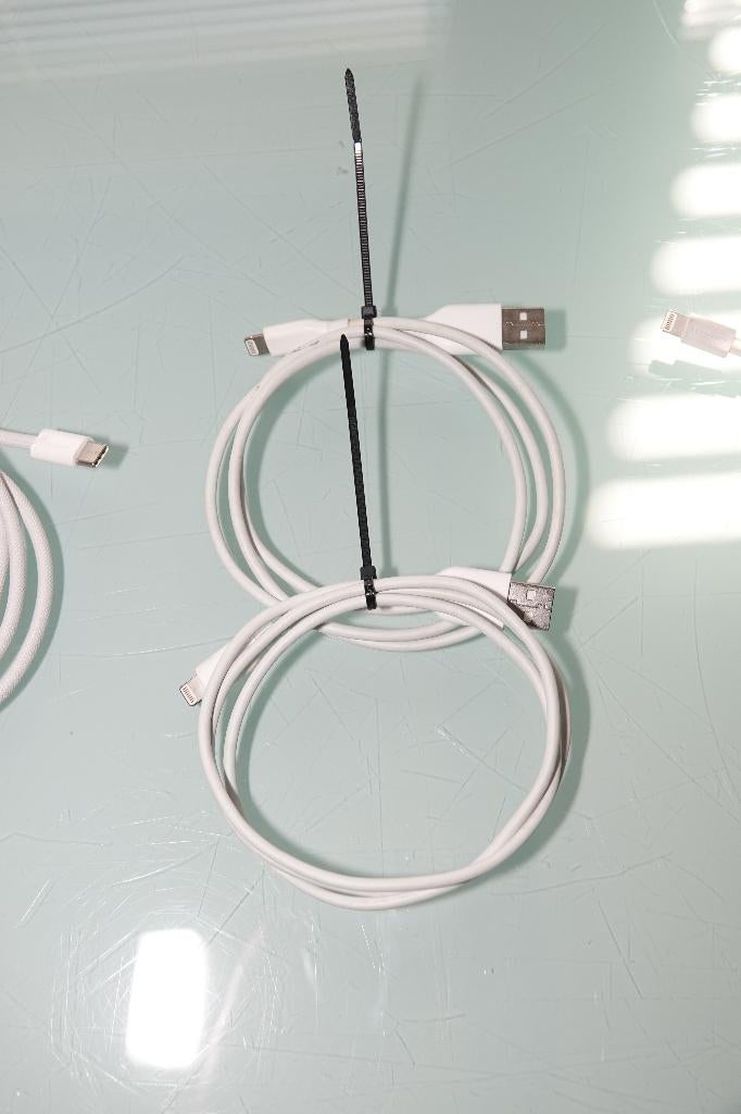 Apple oplaad snoertjes USB A lightning USB C, Ophalen of Verzenden, Zo goed als nieuw, Apple iPhone