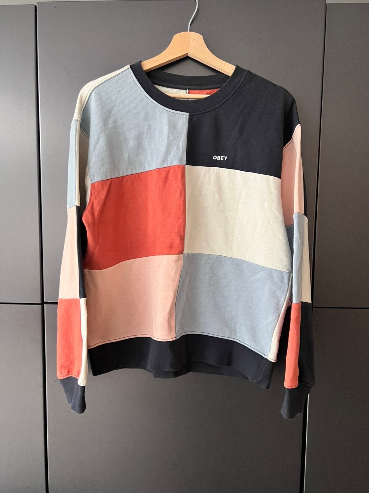 OBEY GEKLEURDE BLOKKEN MOTIEF SWEATER TRUI MAAT S, Ophalen of Verzenden, Gedragen, Maat 36 (S), Meerkleurig