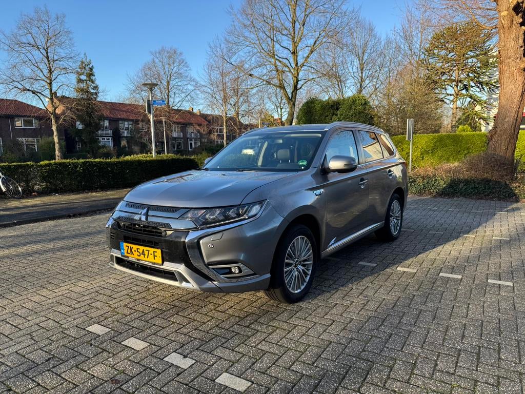 Mitsubishi Outlander 2.4 Phev 240pk 4WD Aut 2019 NAP, nette, Automaat, Outlander, 4 cilinders, 120 €/maand