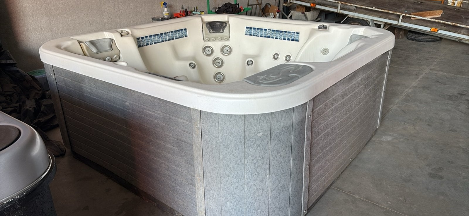 Jacuzzi 5-6 pers gratis levering, Ophalen, Zo goed als nieuw