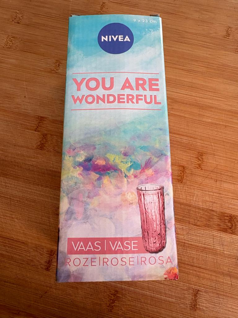 Gratis roze vaas - Nieuw uit rookvrij huis, Huis en Inrichting, Woonaccessoires | Vazen, Ophalen, Overige kleuren, Nieuw, Glas